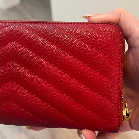 YSL SAINT LAURENT CASSANDRE MATELASSÉ LEATHER LONG ZIP AROUND WALLET RED - Picture 11 of 16